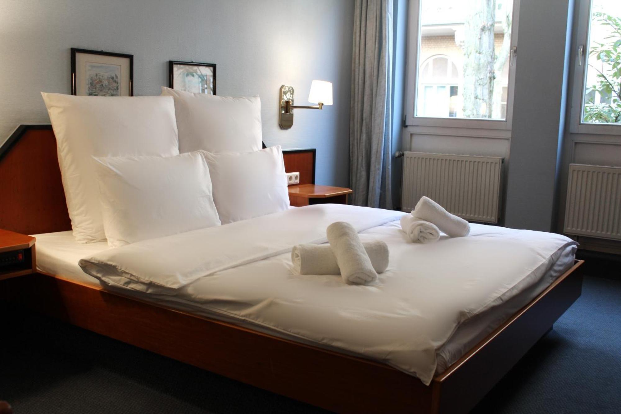 Hotel Mozart Bona Exterior foto